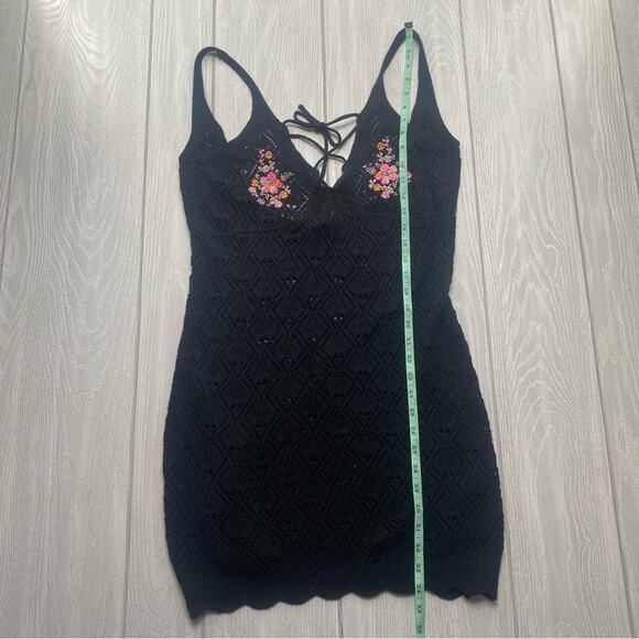 Miss Selfridge Women's Black Floral Crochet Knit Mini Dress Size 8-10 - Picture 6 of 8